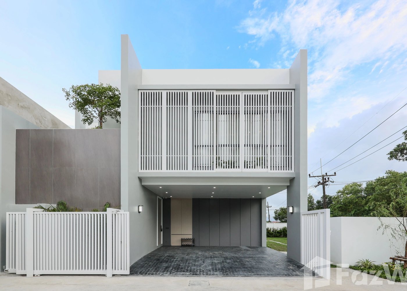 Larimar Villa — garden and pool terrace
